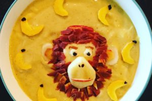 How to Make a Monkey Smoothie Bowl!
